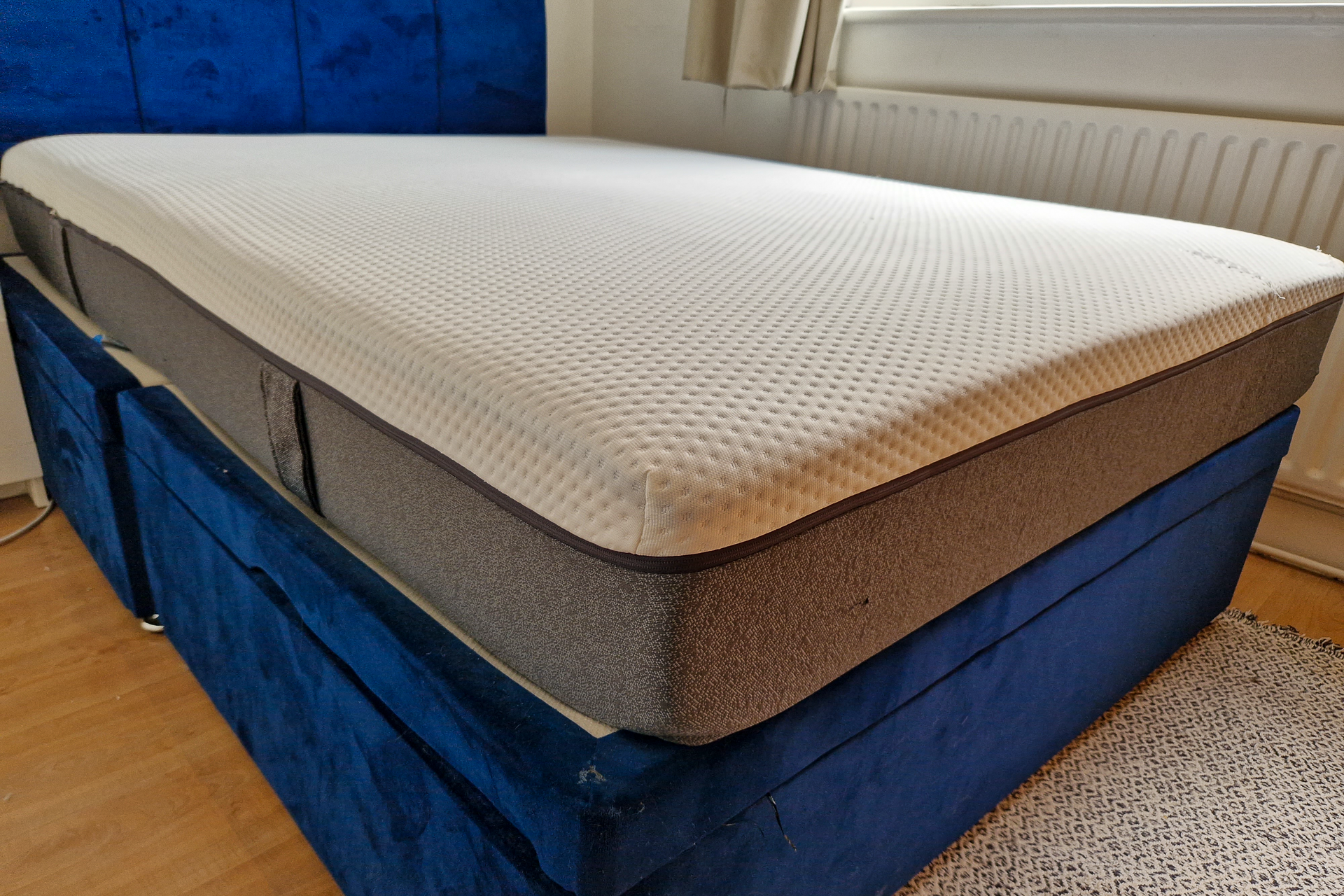 Emma Premium Mattress Review UK: Is This Hybrid Worth It? | 2023